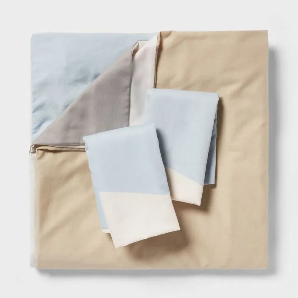 New Queen Room Essentials Geometric Comforter Set in Blue, Cream, Tan